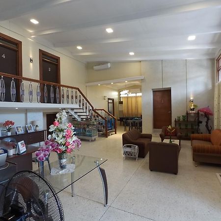 Residencia Marfel Hotell Tacloban Exteriör bild